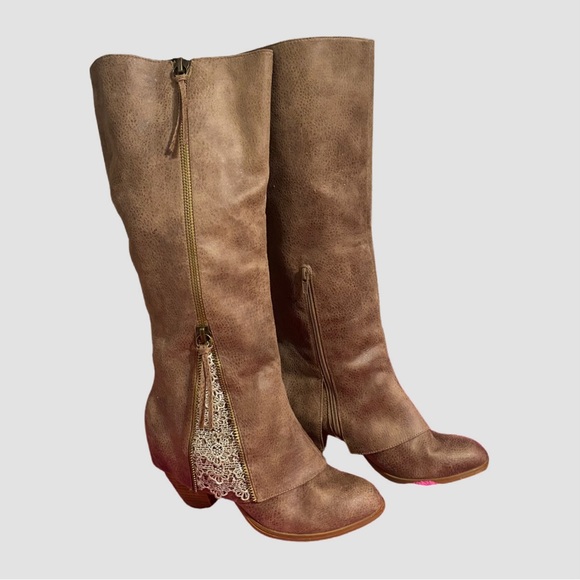 Gorgeous brown leather boots with lace accents!!! - Picture 1 of 4